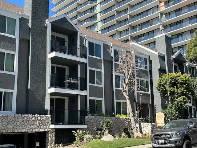 Front Image Thumbnail for CROC26016968