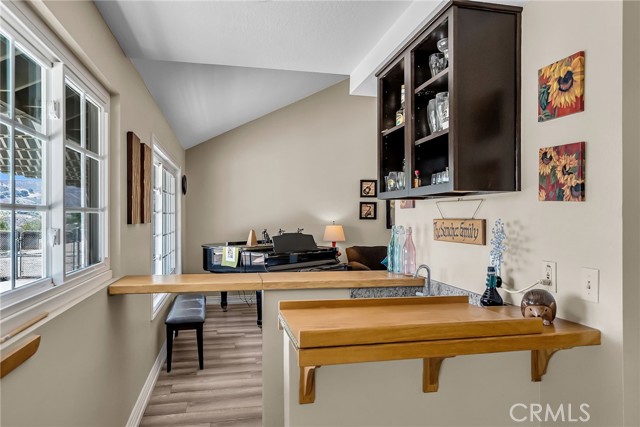 15725 Terraceview Court, Riverside CA: https://media.crmls.org/medias/d13ff7cd-9990-4ac9-aaa6-94e2e0d5bbdd.jpg