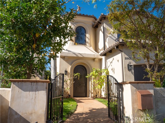 Detail Gallery Image 2 of 47 For 2901 Oak Ave, Manhattan Beach,  CA 90266 - 5 Beds | 5 Baths