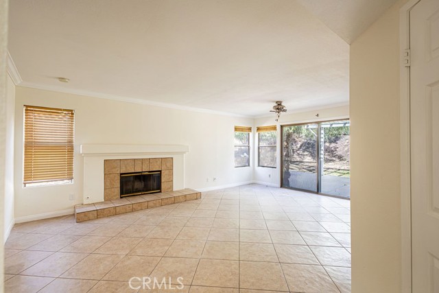 Detail Gallery Image 10 of 29 For 22532 Naranja, Moreno Valley,  CA 92557 - 4 Beds | 2/1 Baths