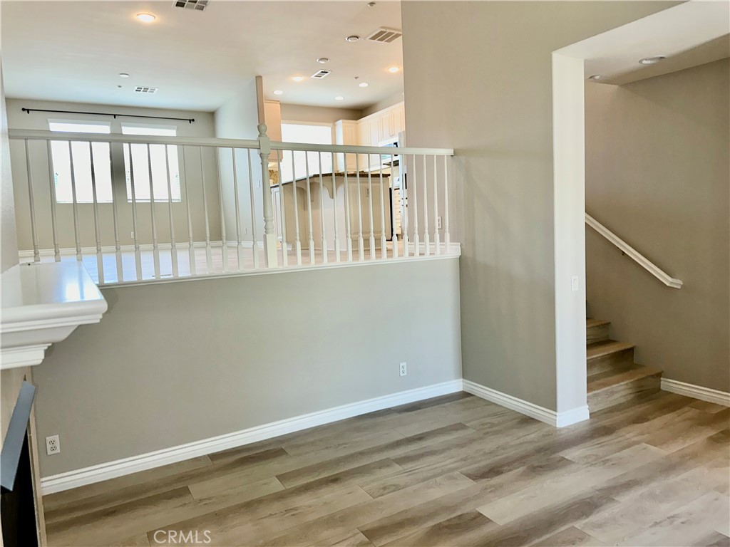 https://media.crmls.org/medias/d141ce5c-2c93-4dfa-be2b-32ab1c1ced88.jpg?preset=X-Large