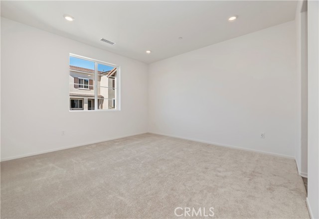 Detail Gallery Image 15 of 23 For 8483 Snapdragon Ln, Chino,  CA 91708 - 3 Beds | 2/1 Baths