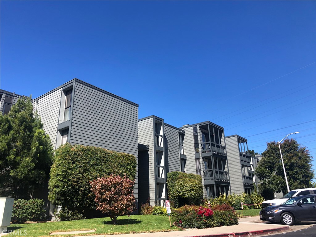425 Anchor Road #101