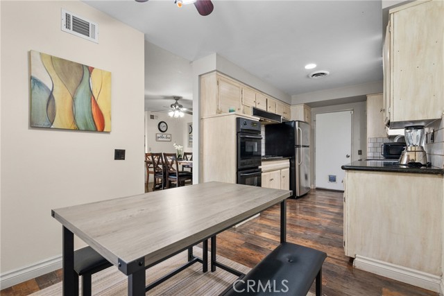 Detail Gallery Image 22 of 59 For 9558 Swinton, North Hills,  CA 91343 - 3 Beds | 2 Baths