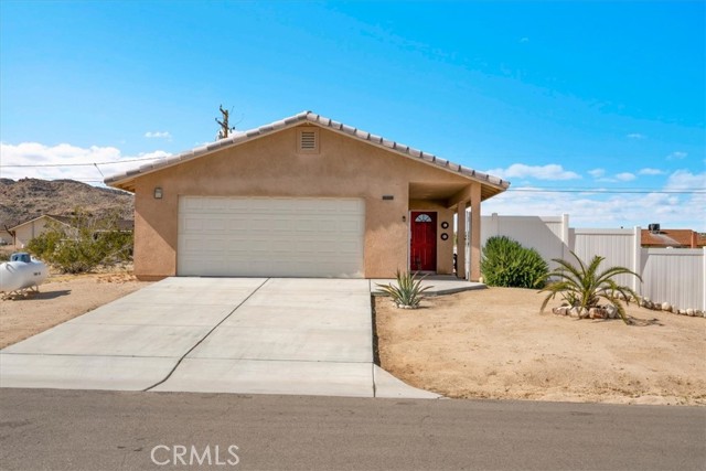 Detail Gallery Image 3 of 40 For 6752 Manzanita Ave, Twentynine Palms,  CA 92277 - 3 Beds | 2 Baths