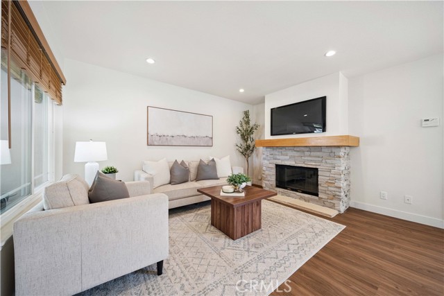 10 Windrow, Irvine CA: https://media.crmls.org/medias/d14317a1-4903-4420-b5ac-149445d3da13.jpg