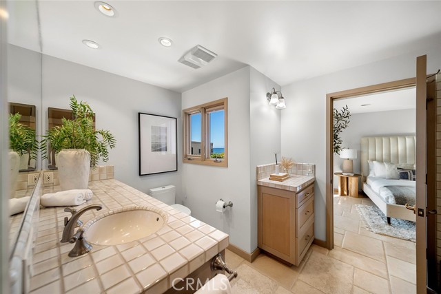 Detail Gallery Image 31 of 74 For 1907 Ocean Way, Laguna Beach,  CA 92651 - 4 Beds | 3/1 Baths