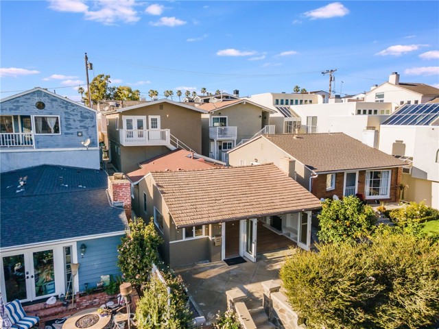 Detail Gallery Image 6 of 35 For 705 Iris, Corona Del Mar,  CA 92625 - 5 Beds | 4 Baths