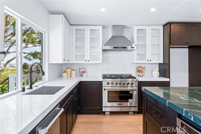Detail Gallery Image 27 of 52 For 32862 Bluffside Dr, Dana Point,  CA 92629 - 4 Beds | 3 Baths