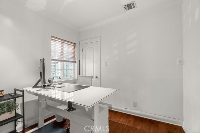 Detail Gallery Image 9 of 18 For 153 S La Peer Dr, Los Angeles,  CA 90048 - 3 Beds | 3 Baths