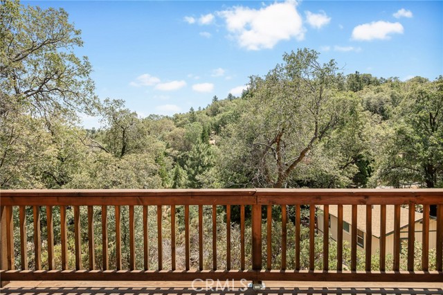 Detail Gallery Image 8 of 38 For 1509 Krause Ln, Lake Arrowhead,  CA 92352 - 3 Beds | 2/1 Baths