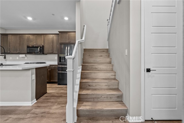 Detail Gallery Image 13 of 52 For 27004 Trail View, Valencia,  CA 91381 - 3 Beds | 3 Baths