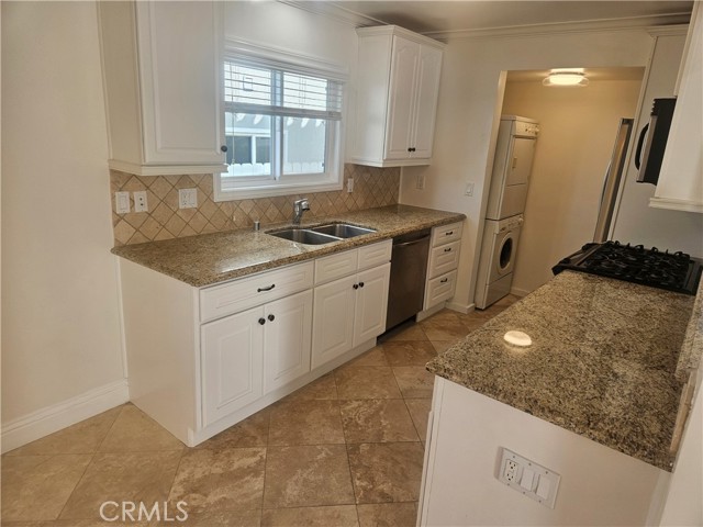 2426 Silverstrand Avenue, Hermosa Beach CA: https://media.crmls.org/medias/d145b9b6-6b91-42d1-b85d-6a1fb5f30259.jpg