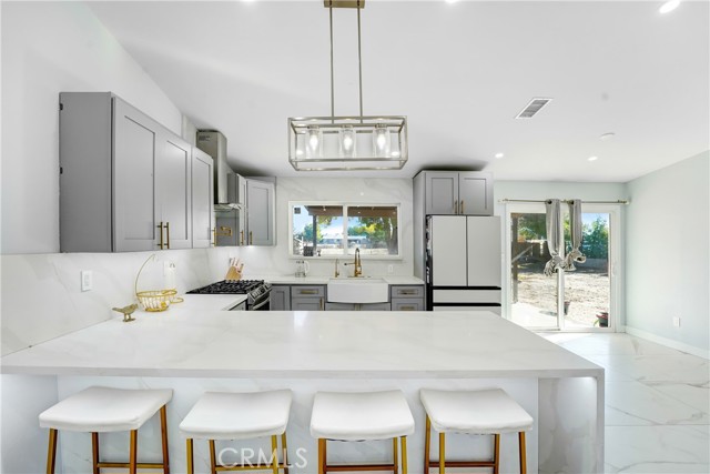 Detail Gallery Image 7 of 27 For 41048 173rd, Lancaster,  CA 93535 - 3 Beds | 2 Baths