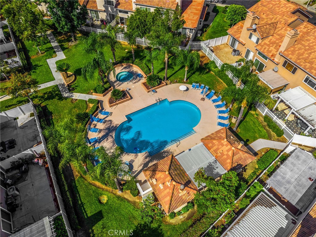 https://media.crmls.org/medias/d1469159-3361-40d6-b8d5-1a894432c133.jpg?preset=X-Large