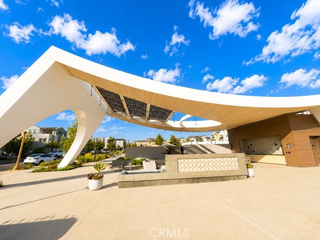 https://media.crmls.org/medias/d146e2ee-b270-4b30-b62c-f81a51825eea.jpg?preset=X-Large