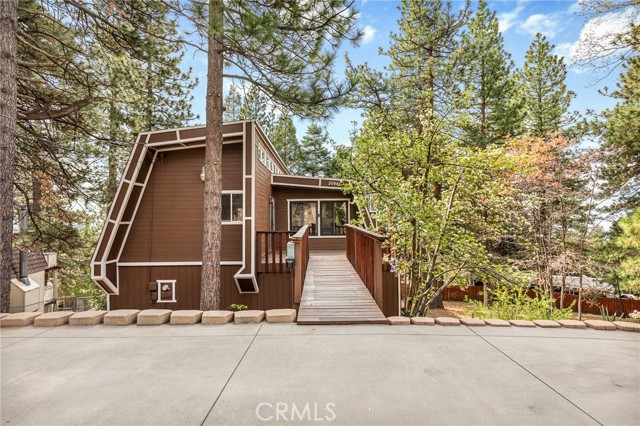 Detail Gallery Image 3 of 39 For 30941 Glen Oak, Running Springs,  CA 92382 - 3 Beds | 2 Baths