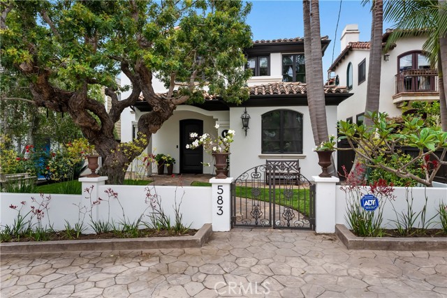 583 35th Street, Manhattan Beach, California 90266, 4 Bedrooms Bedrooms, ,1 BathroomBathrooms,Residential,Sold,35th,SB21141914