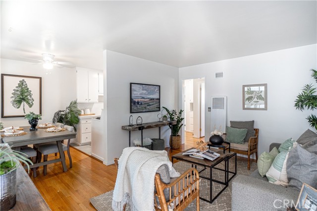 Detail Gallery Image 2 of 20 For 734 Linden Ave #11,  Long Beach,  CA 90813 - 1 Beds | 1 Baths