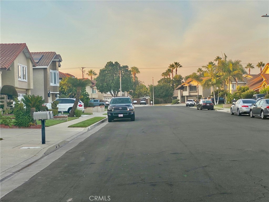 https://media.crmls.org/medias/d147df8d-3d36-4afd-8c86-617540dadc4f.jpg?preset=X-Large