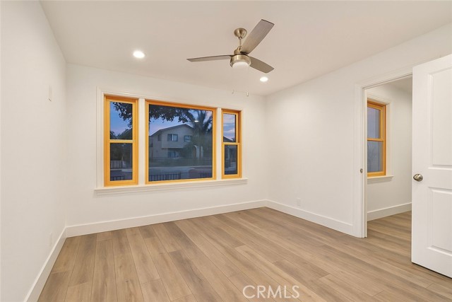 Detail Gallery Image 12 of 15 For 1350 E 8th, Long Beach,  CA 90813 - 5 Beds | 3 Baths