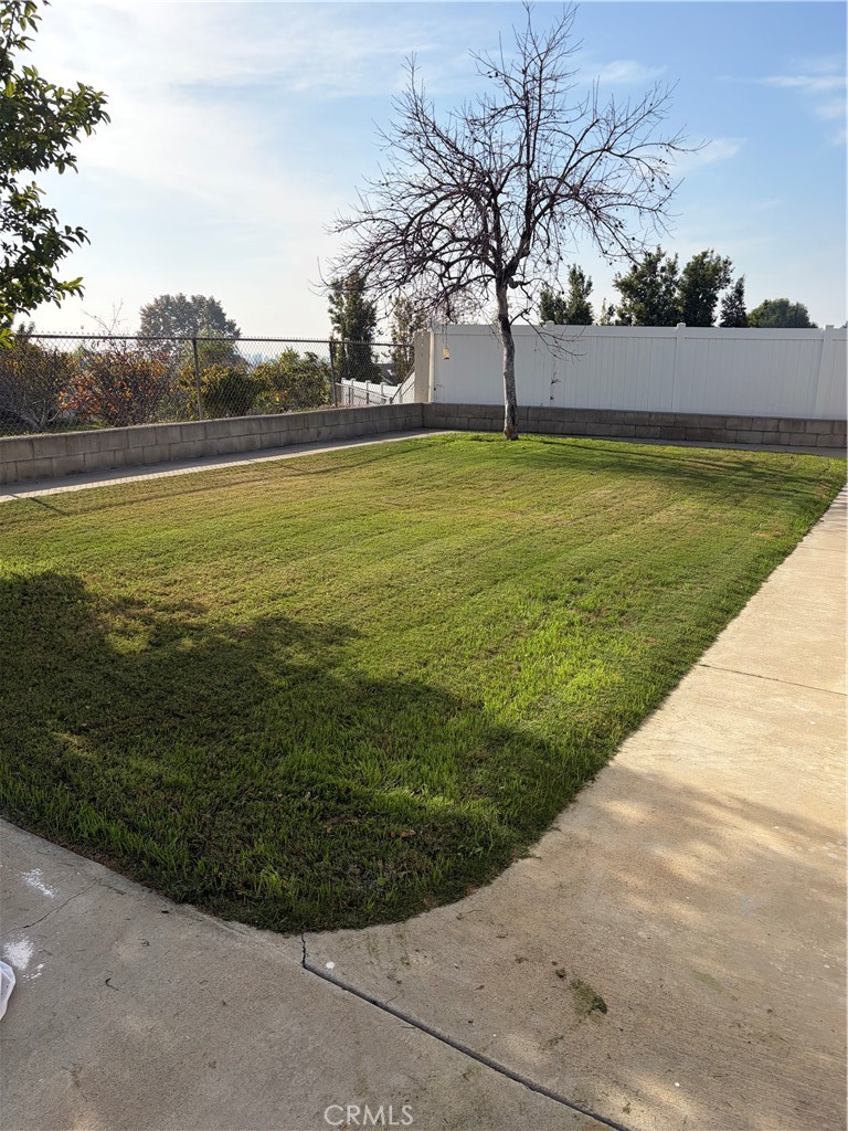 MLS #WS25274389 image #9