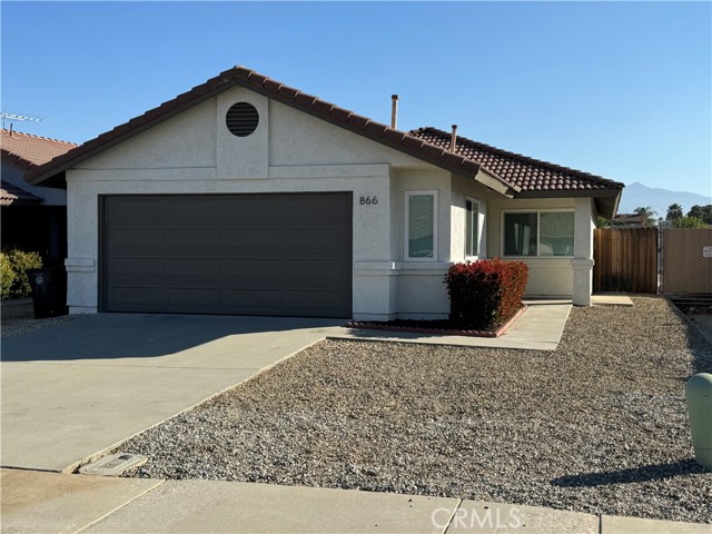 Detail Gallery Image 1 of 14 For 866 Ollie, Hemet,  CA 92543 - 2 Beds | 2 Baths