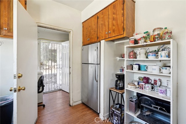 Detail Gallery Image 9 of 14 For 3970 Dalton Ave, Los Angeles,  CA 90062 - 2 Beds | 2 Baths