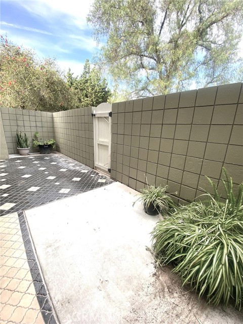 Detail Gallery Image 19 of 46 For 1582 Mitchell, Tustin,  CA 92780 - 2 Beds | 2/1 Baths