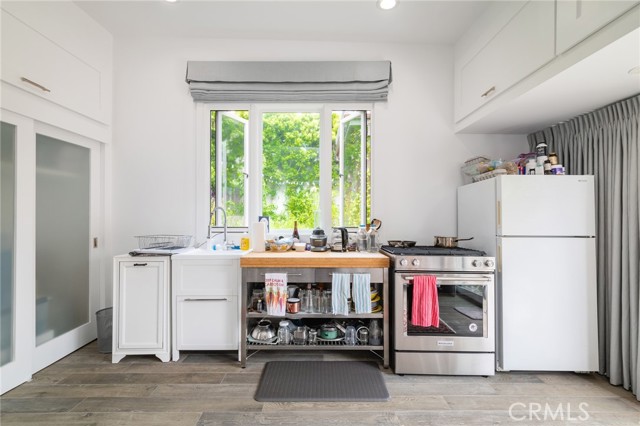 Detail Gallery Image 31 of 39 For 1949 N Catalina Street, –,  CA 90027 - 6 Beds | 5 Baths