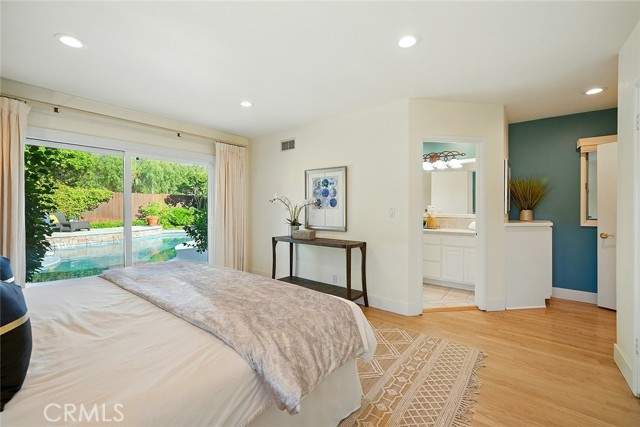1210 Los Altos Avenue, Long Beach CA: https://media.crmls.org/medias/d14c6bcf-010f-490f-bde3-9a624a361c36.jpg