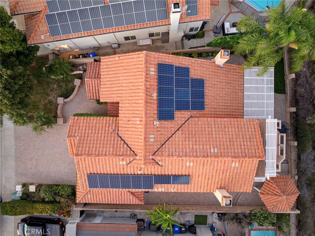 https://media.crmls.org/medias/d14cdf5a-9ef8-4981-9e5a-dafe16f0cccd.jpg?preset=X-Large