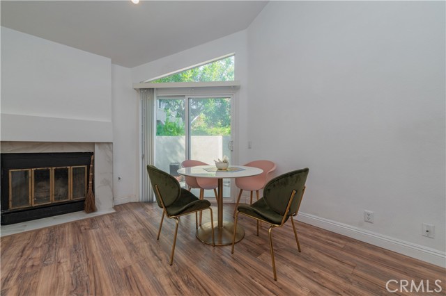 Detail Gallery Image 16 of 29 For 80 Stanford Ct #40,  Irvine,  CA 92612 - 1 Beds | 1 Baths