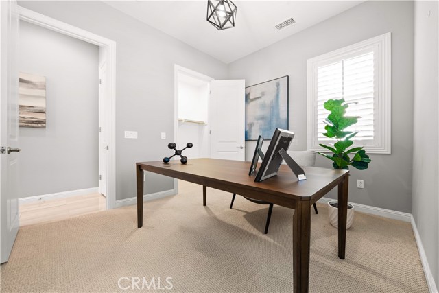 Detail Gallery Image 32 of 60 For 42 Castellana, Lake Forest,  CA 92630 - 4 Beds | 3 Baths