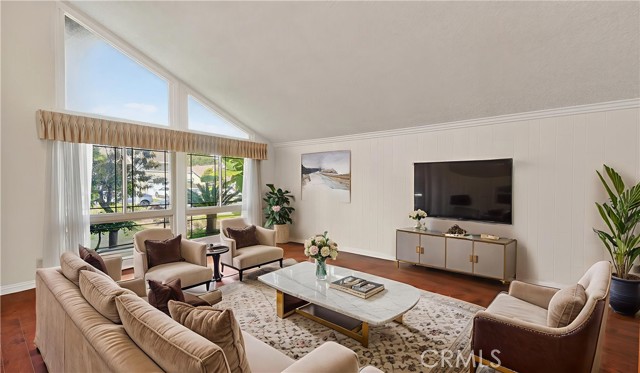 Detail Gallery Image 7 of 32 For 14272 Saarinen Ct, Irvine,  CA 92606 - 4 Beds | 2/1 Baths