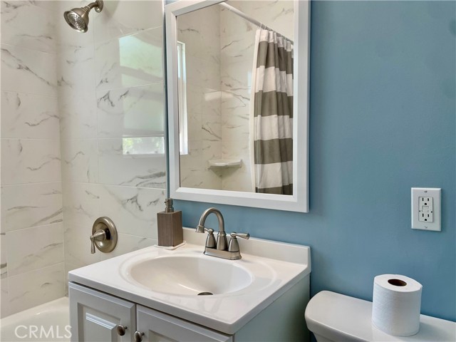 Detail Gallery Image 10 of 25 For 5550 Riverton, North Hollywood,  CA 91601 - 2 Beds | 1 Baths