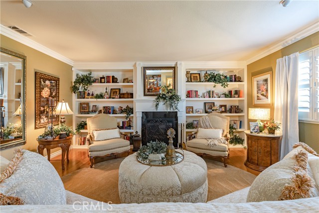 Detail Gallery Image 13 of 67 For 2205 N Palm Way, Upland,  CA 91784 - 4 Beds | 2/1 Baths