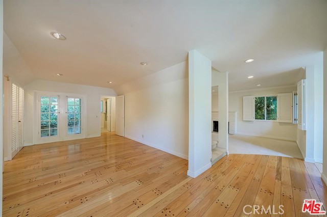 Detail Gallery Image 26 of 38 For 3826 Dixie Canyon, Sherman Oaks,  CA 91423 - 3 Beds | 3 Baths