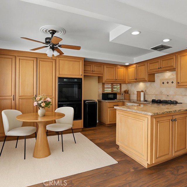 54 Encanto Drive, Rolling Hills Estates CA: https://media.crmls.org/medias/d152d80c-e696-4b50-a1ad-883ac1001a98.jpg