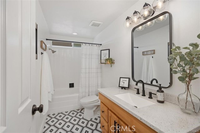 Detail Gallery Image 12 of 19 For 26611 El Mar Dr, Mission Viejo,  CA 92691 - 4 Beds | 3/1 Baths