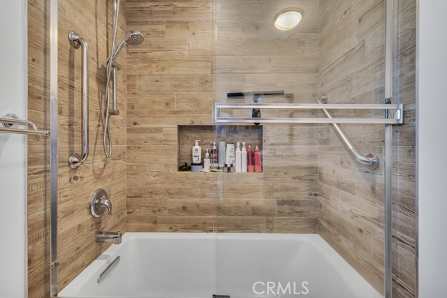 Detail Gallery Image 20 of 31 For 10549 Mcclemont Ave, Tujunga,  CA 91042 - 4 Beds | 2 Baths