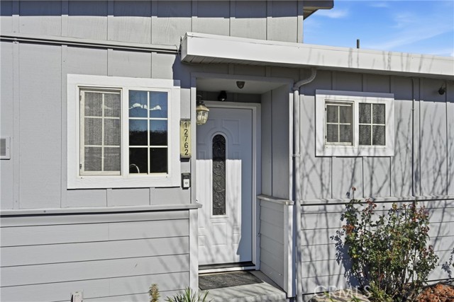 Detail Gallery Image 2 of 39 For 12762 Shoreview Dr, Clearlake Oaks,  CA 95423 - 2 Beds | 2 Baths