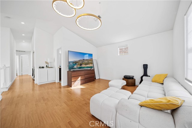 Detail Gallery Image 17 of 38 For 13050 Arborwalk Ln, Tustin,  CA 92782 - 3 Beds | 2/1 Baths