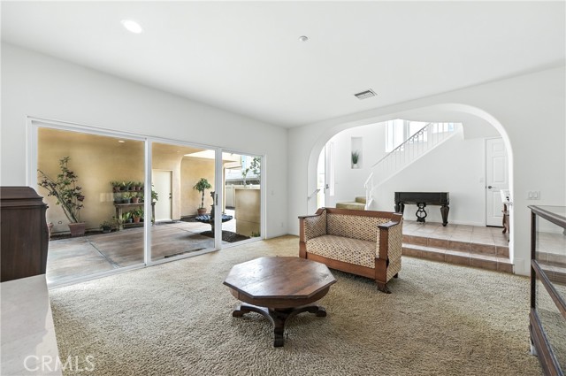 4931 Shoreline Way, Oxnard CA: https://media.crmls.org/medias/d155f702-6250-44ce-a4dc-58b6334f94bb.jpg