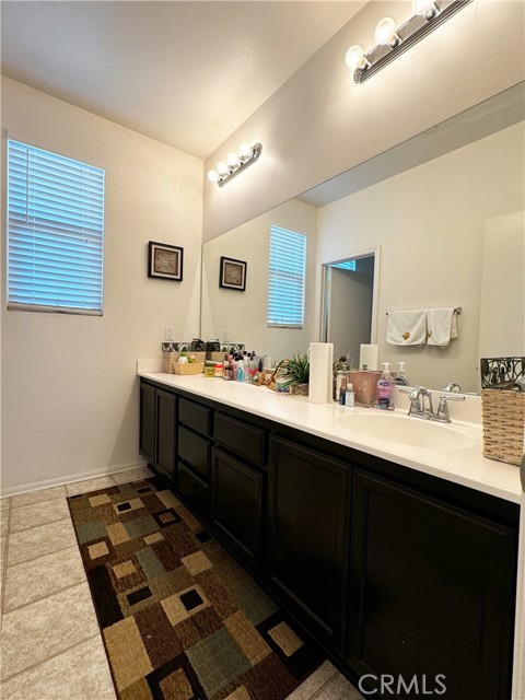 Detail Gallery Image 11 of 13 For 277 Bloomington Ave #235,  Rialto,  CA 92376 - 4 Beds | 2/1 Baths