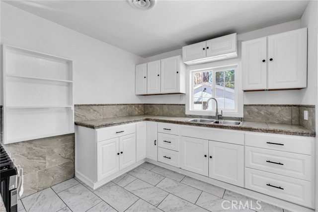 Detail Gallery Image 9 of 37 For 1261 Center St, Riverside,  CA 92507 - 2 Beds | 1/1 Baths