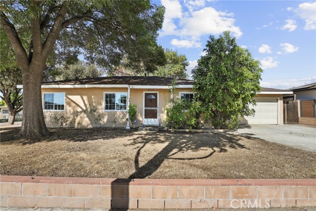 Detail Gallery Image 1 of 29 For 2213 Dogwood St, Simi Valley,  CA 93065 - 3 Beds | 2 Baths