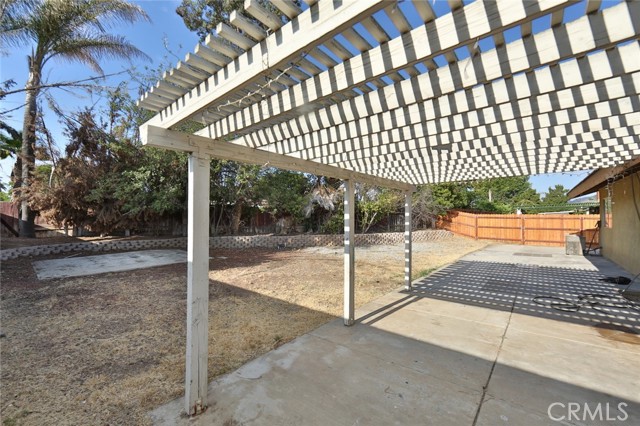 Detail Gallery Image 25 of 27 For 25252 Delphinium Ave, Moreno Valley,  CA 92553 - 4 Beds | 2 Baths