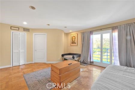 Detail Gallery Image 12 of 23 For 2579 Leicester Dr, Los Angeles,  CA 90046 - 5 Beds | 4 Baths