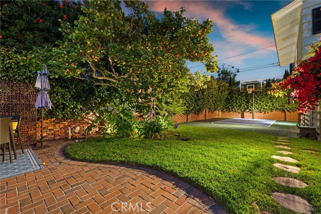 23060 Doris Way, Torrance CA: https://media.crmls.org/medias/d15a37fd-8dc7-43e2-9dd6-270a90dcdf74.jpg